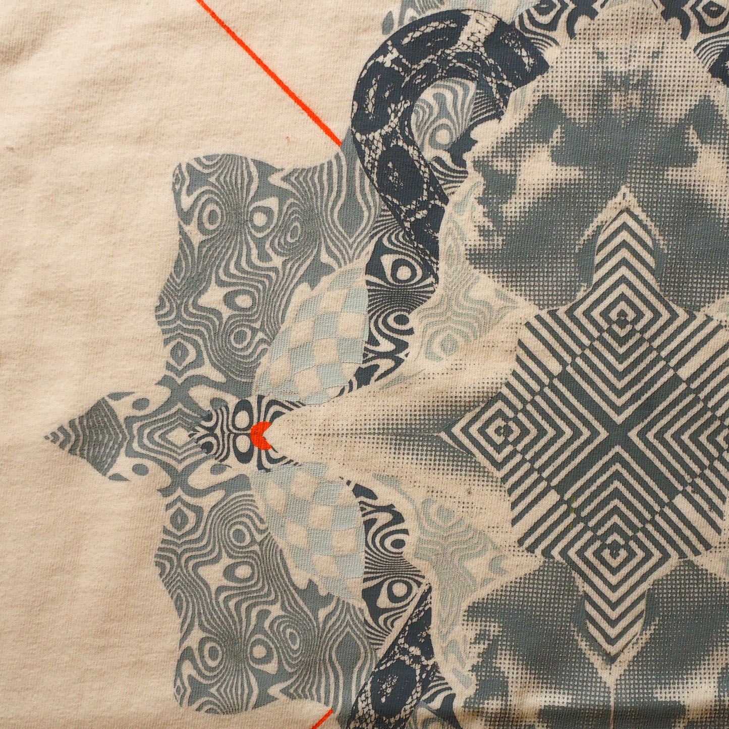 Silkscreen Handprinted Art Tee 010 L