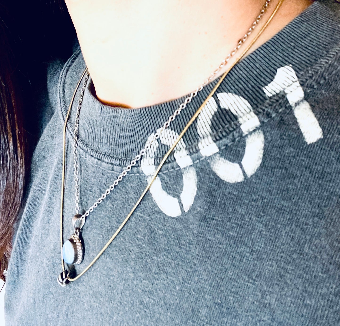 「UZU」アート Tシャツ / Silkscreen Art Tee